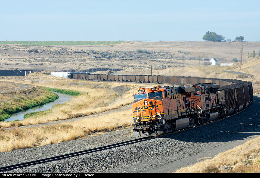 BNSF 5935